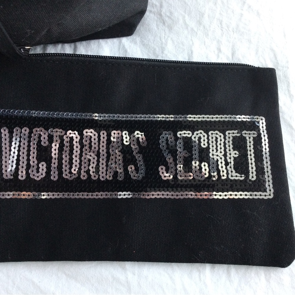 PRICE DROP! NWT Large Victoria's Secret Beach Bag & cosmetic bag - Picture 7 of 12